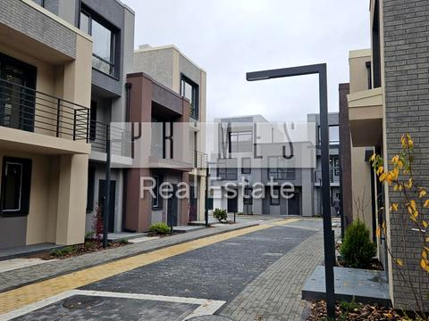 будинок за адресою Лютнева вул.