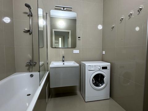 квартира за адресою Сім'ї Кульженків вул. (Петра Дегтяренка), 31-Б