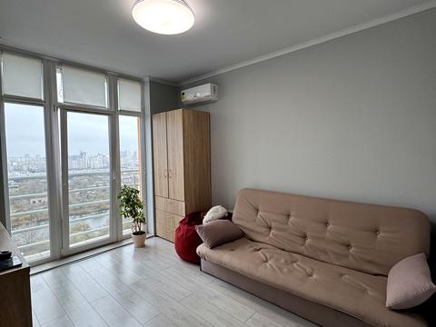 квартира за адресою Сім'ї Кульженків вул. (Петра Дегтяренка), 31-Б