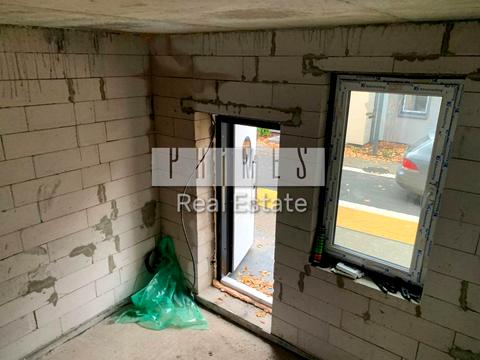 будинок за адресою Лютнева вул.