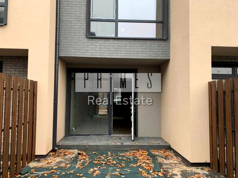 будинок за адресою Лютнева вул.