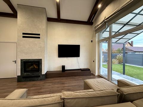 будинок за адресою Набережна, 5