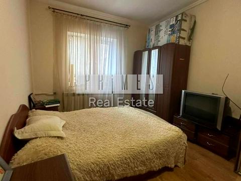 будинок за адресою Парникова вул.