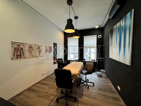 комерційна за адресою Кожум'яцька вул., 12-Ж