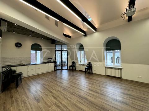 комерційна за адресою Кожум'яцька вул., 12-Ж