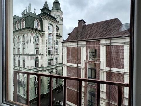 комерційна за адресою Кожум'яцька вул., 12-Ж