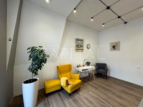 комерційна за адресою Кожум'яцька вул., 12-Ж