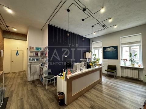 комерційна за адресою Кожум'яцька вул., 12-Ж