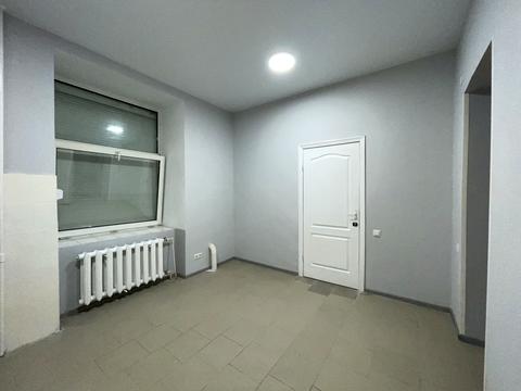 коммерческая по адресу Верховинца Василия ул., 10