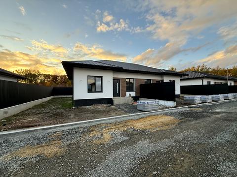 будинок за адресою Шкільна