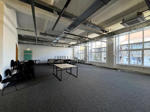 комерційна за адресою Шолом-Алейхема вул., 7