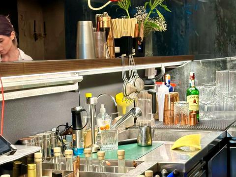 комерційна за адресою Магдебурзького Права вул. (Гопнер), 1