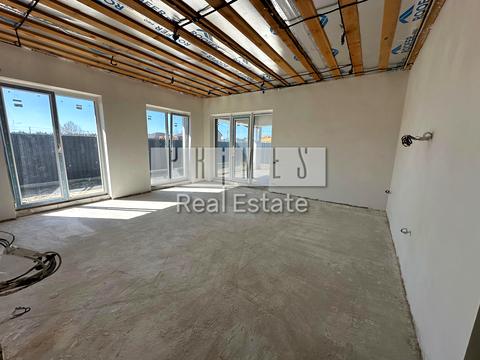 дом по адресу Вишнева вул.