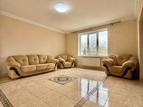 будинок за адресою Головна