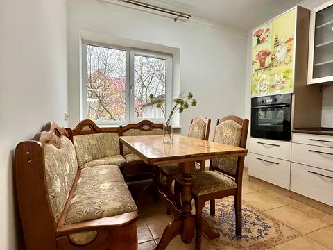 будинок за адресою Головна