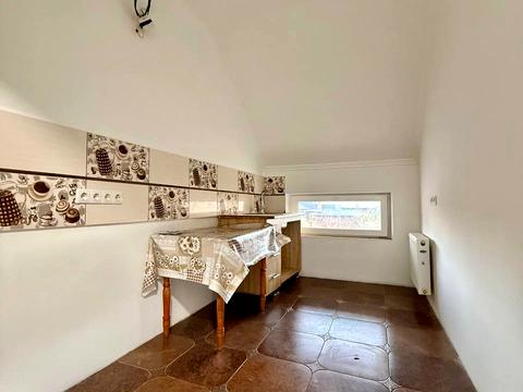 будинок за адресою Головна