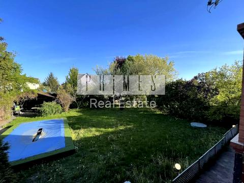 будинок за адресою Польова вул.