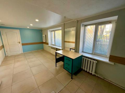 комерційна за адресою Високовольтна вул., 83