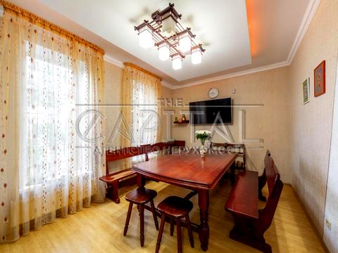 будинок за адресою Ярослава Гашека