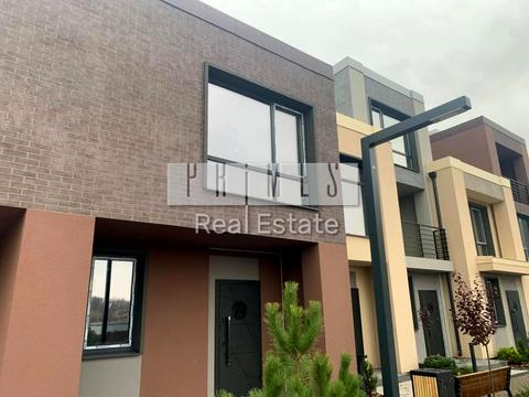 будинок за адресою Лютнева вул.