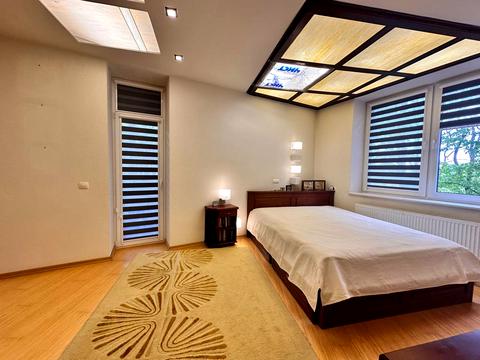 квартира за адресою Олександра Олеся вул., 24