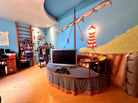 квартира за адресою Олександра Олеся вул., 24