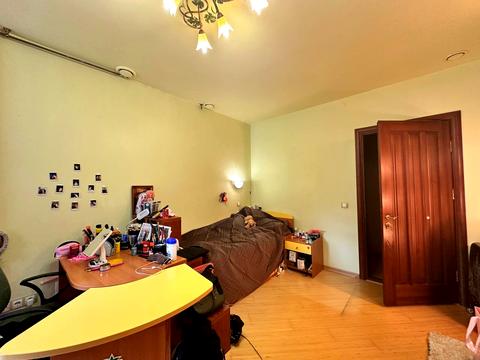 квартира за адресою Олександра Олеся вул., 24