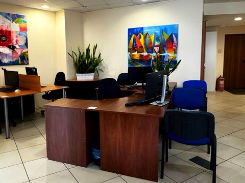 комерційна за адресою Королеви Єлизавети ІІ вул. (Глинки), 2