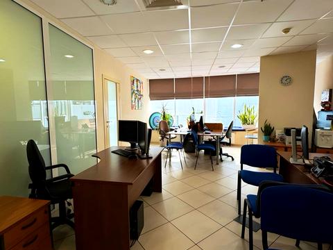 комерційна за адресою Королеви Єлизавети ІІ вул. (Глинки), 2