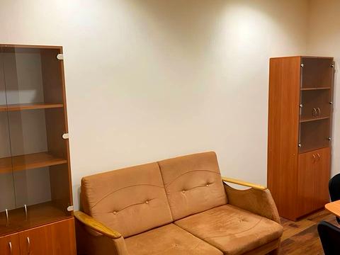 комерційна за адресою Королеви Єлизавети ІІ вул. (Глинки), 2