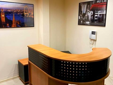 комерційна за адресою Королеви Єлизавети ІІ вул. (Глинки), 2