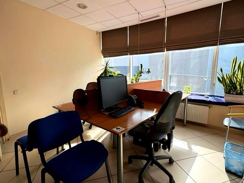 комерційна за адресою Королеви Єлизавети ІІ вул. (Глинки), 2