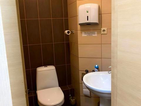 комерційна за адресою Королеви Єлизавети ІІ вул. (Глинки), 2