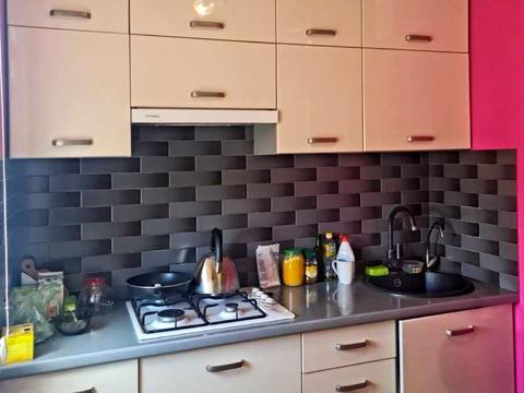 квартира за адресою Першотравнева, 49/10