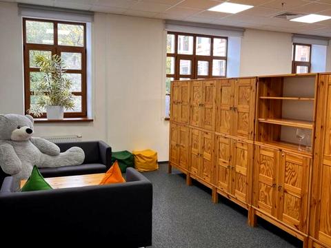 комерційна за адресою Верхній Вал вул., 10