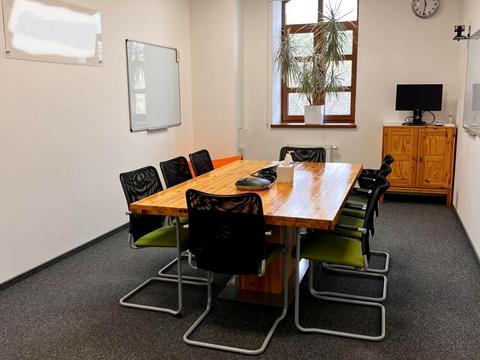 комерційна за адресою Верхній Вал вул., 10