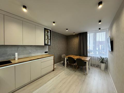 квартира за адресою Київ, Родини Кістяківських вул., 4