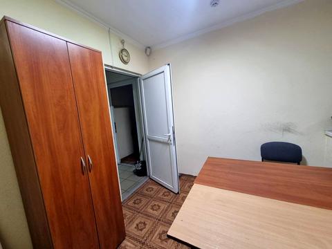 комерційна за адресою Вербова вул., 21-23