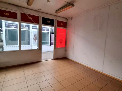 комерційна за адресою Вербова вул., 21-23