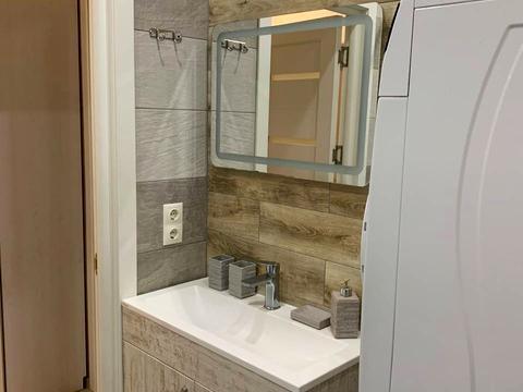 квартира за адресою Дорошенка вул., 5