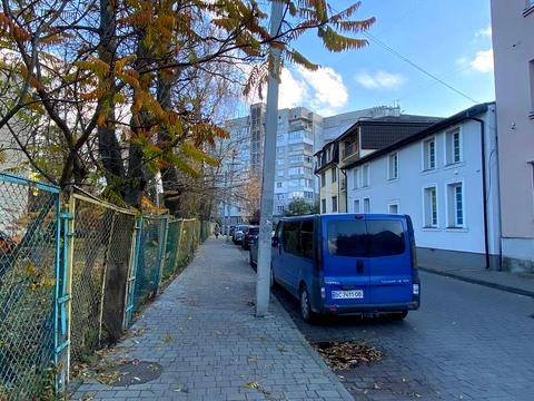 комерційна за адресою Оноре де Бальзака вул., 20