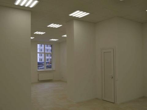 комерційна за адресою Боголюбова вул., 34