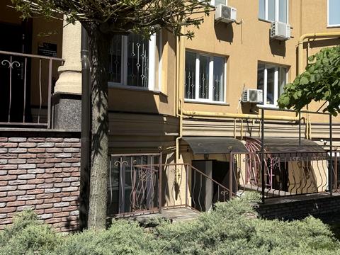 комерційна за адресою Боголюбова вул., 34