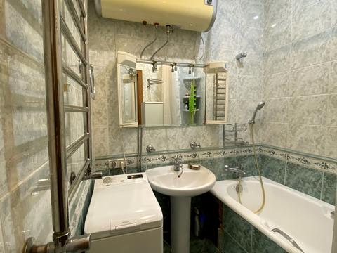 квартира за адресою Новодарницька вул., 13/18