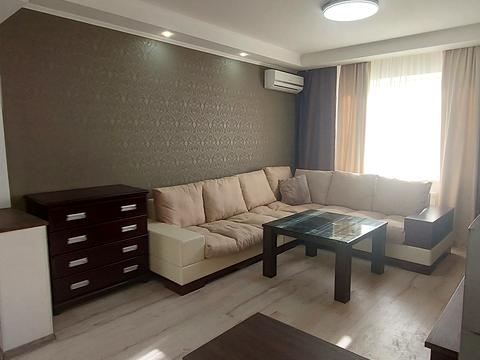 квартира за адресою Будівельників бульв., 12