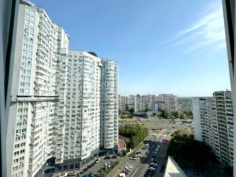 квартира за адресою Михайла Гришка вул., 10