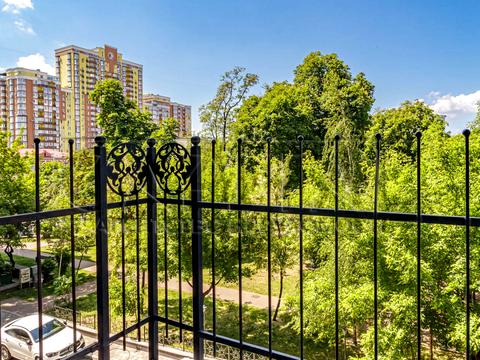 комерційна за адресою Січових Стрільців вул. (Артема), 84