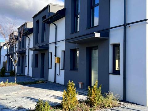 будинок за адресою Місячна вул.