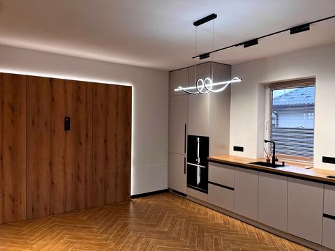 дом по адресу Успішна, 1