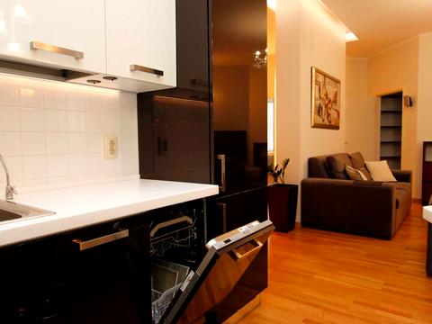 квартира за адресою Дмитрівська вул., 13-А